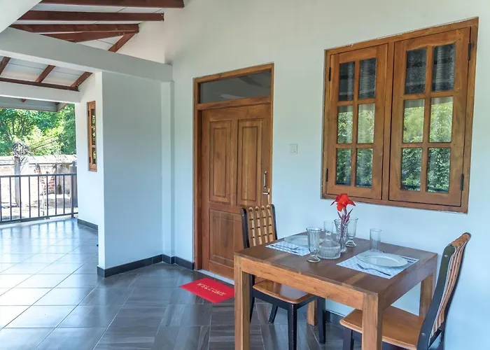 Autumn Home Stay